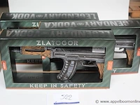 4 flessen à 50cl vodka zlatogor ak 47, 38% - afbeelding 1 van  2