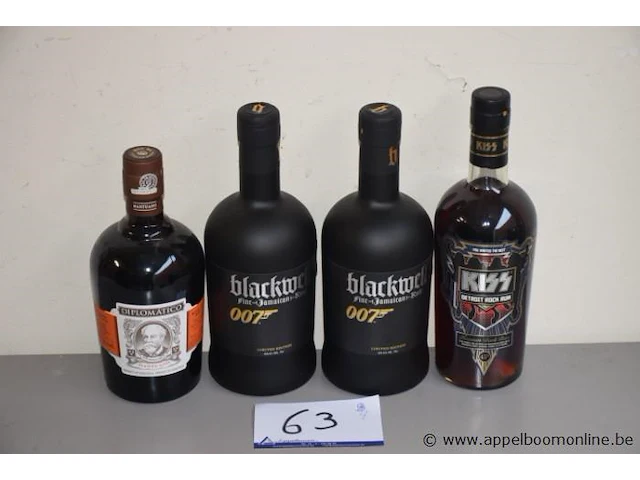 4 flessen à 70cl diverse rum 40% - afbeelding 1 van  3