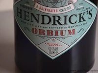 4 flessen à 70cl gin hendrick's 43,4% - afbeelding 2 van  2