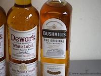 4 flessen à 70cl whiskey, 2x dewar's, bushmill en tullamore 40% - afbeelding 3 van  3