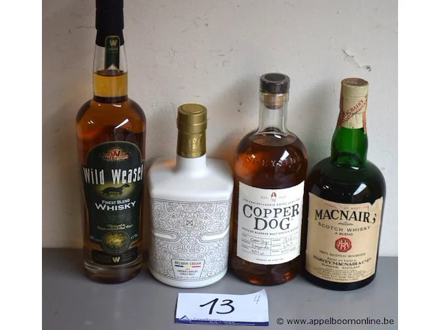 4 flessen à 70cl whiskey wild weasel, belgian cream, copper dog, macnair 40% - afbeelding 1 van  3