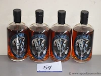 4 flessen à 70cl whisky iowa cedar ridge winery 51,5% - afbeelding 1 van  2