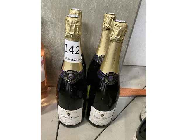 4 flessen champagne fabr renue gaspare - afbeelding 1 van  3