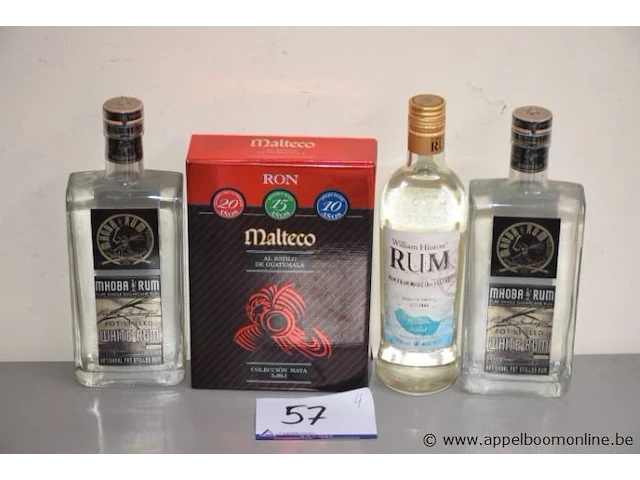 4 flessen diverse rum wo malteco 40% - afbeelding 1 van  3