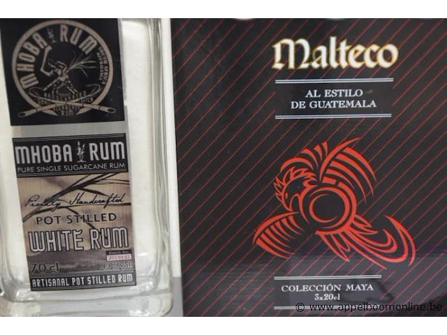 4 flessen diverse rum wo malteco 40% - afbeelding 2 van  3