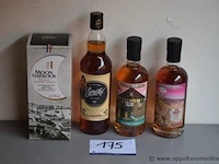 4 flessen diverse whisky 49% - afbeelding 1 van  1