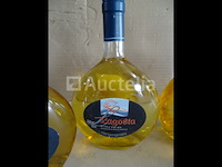 4 genummerde flessen lagosta vinho verde - afbeelding 2 van  8