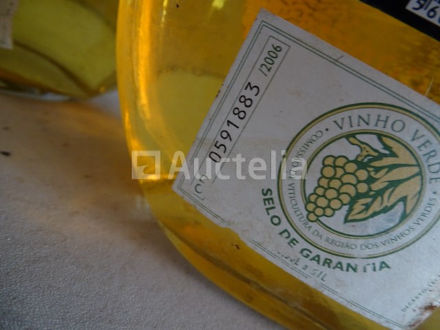 4 genummerde flessen lagosta vinho verde - afbeelding 7 van  8