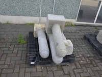 4 granieten palen ca. 1 m (zonder pvc pallet) - afbeelding 1 van  4