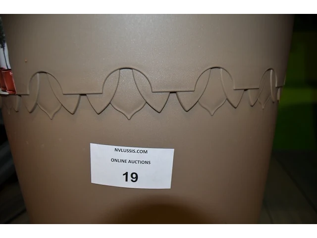 4 grote bloempot elho bruin: 3 x 47liter en 1x60liter - afbeelding 3 van  4