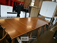 4 grote houten tafels en 1 kleine tafel - afbeelding 3 van  3