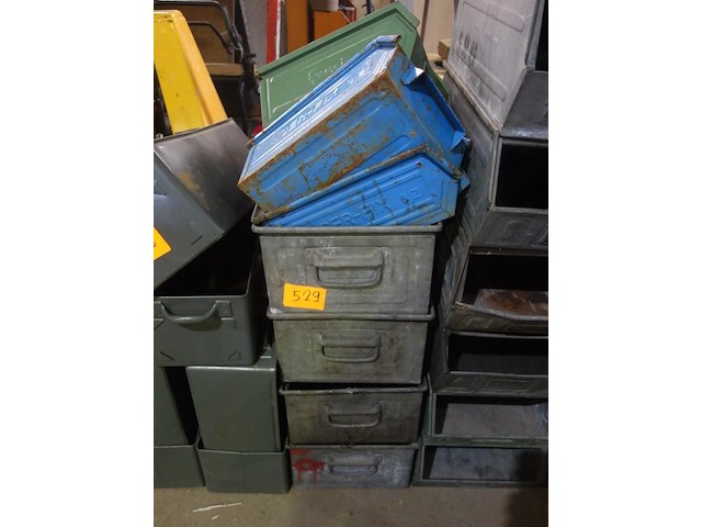 4 grote metalen bakken - afbeelding 1 van  2