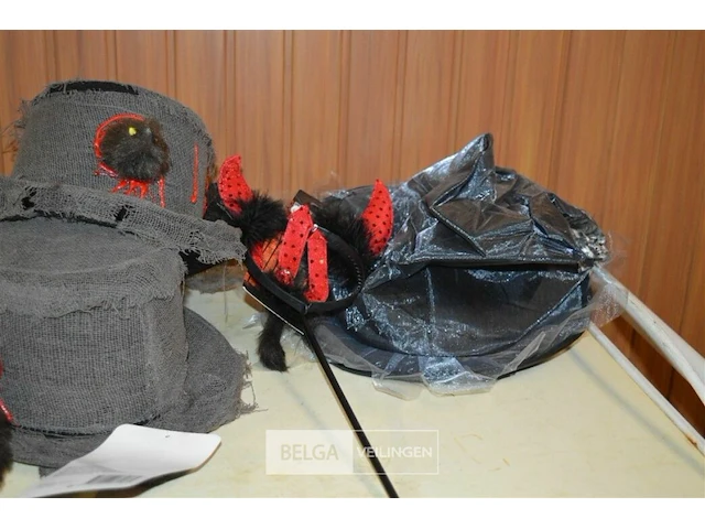 ±4 halloween hoeden en diadeem - afbeelding 3 van  4