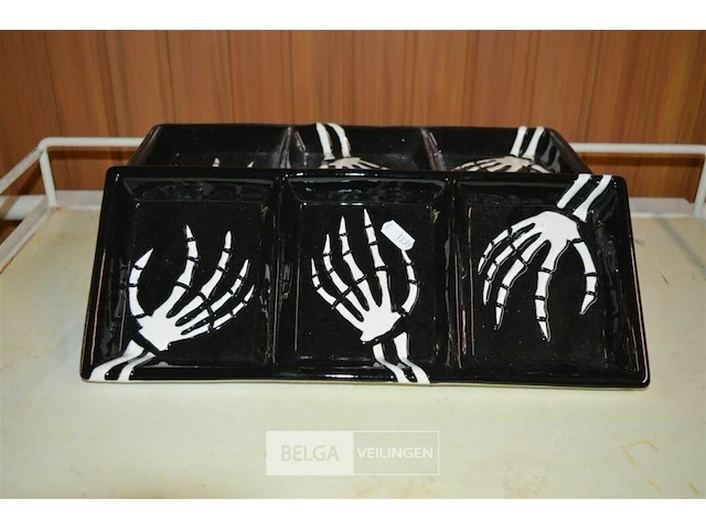 4 halloween snack schotels - afbeelding 1 van  2