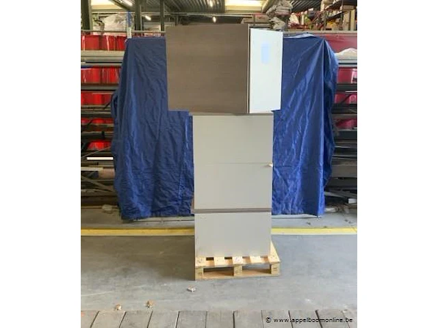 4 hangkasten 61 x 63 x 37 cm - afbeelding 1 van  2