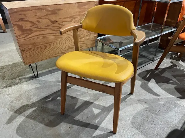 4 hoekhoornstoelen - afbeelding 1 van  6
