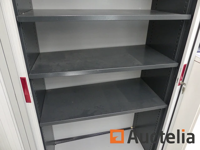4 hoge kasten met luiken - afbeelding 6 van  7
