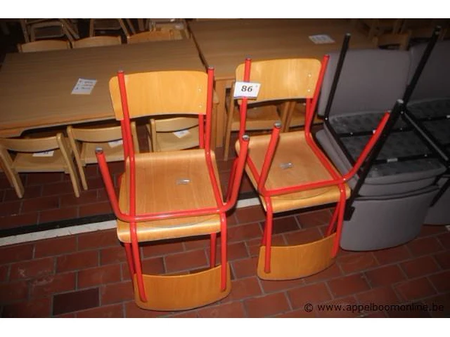 4 houten stoelen - afbeelding 1 van  1
