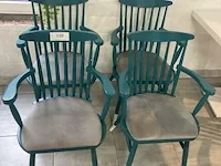 4 houten stoelen