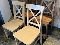 4 houten stoelen - afbeelding 1 van  2