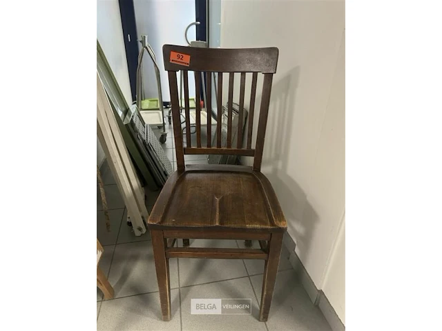 4 houten stoelen - afbeelding 2 van  4