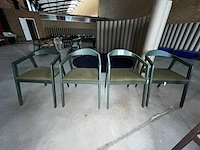 4 houten stoelen - afbeelding 1 van  5