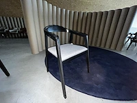 4 houten stoelen - afbeelding 2 van  5