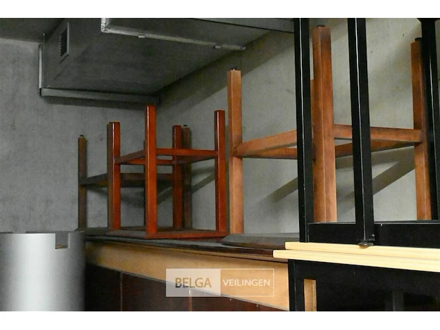 4 houten tafeltjes - afbeelding 2 van  2