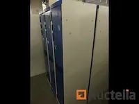 4 kleedkamers met support bank - afbeelding 1 van  5