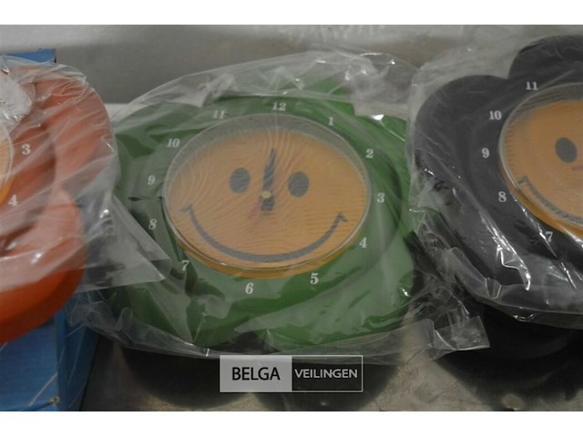 4 klokken bloem - afbeelding 2 van  4