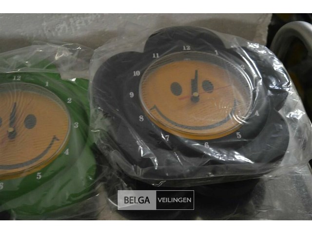 4 klokken bloem - afbeelding 4 van  4