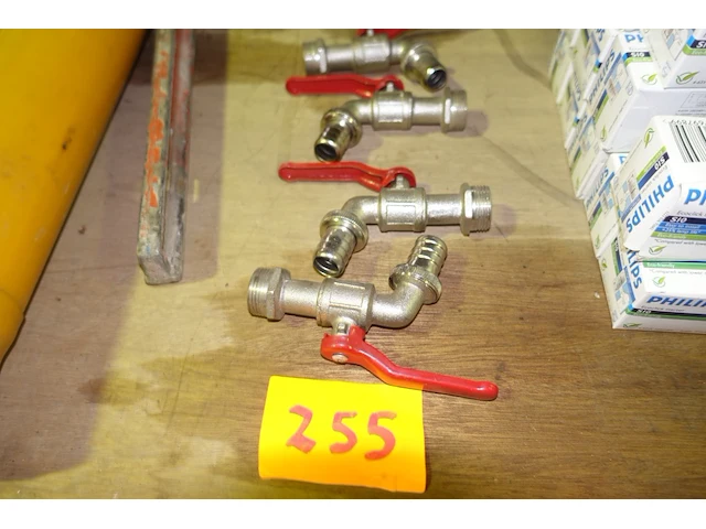 4 kogelkranen - afbeelding 3 van  3