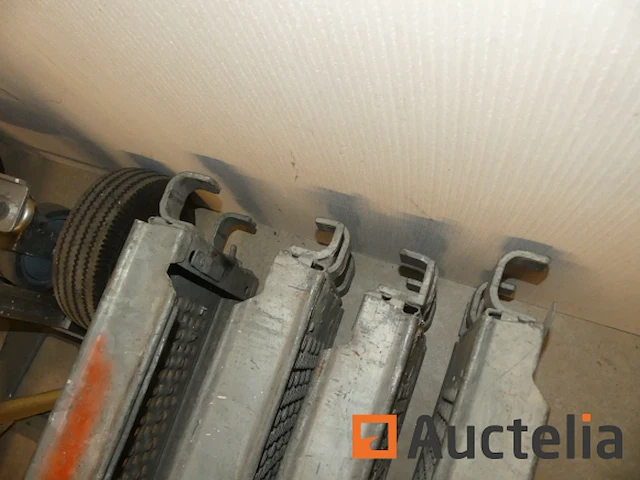 4 layher gegalvaniseerde stalen steigervloeren - afbeelding 3 van  4