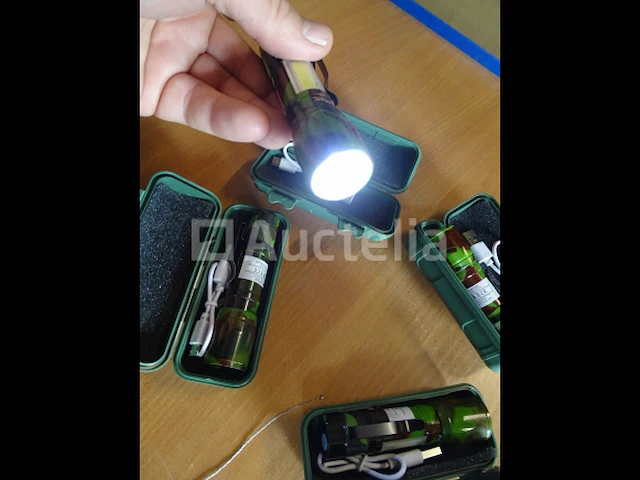 4 led-zaklampen - afbeelding 5 van  6