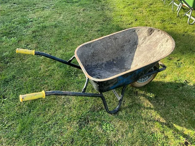 4 metalen kruiwagens vabor - afbeelding 5 van  8