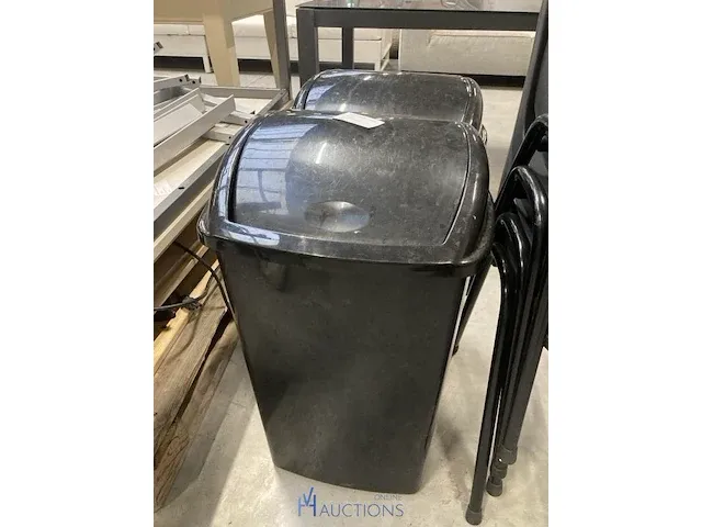 4 metalen stoelen - afbeelding 3 van  3