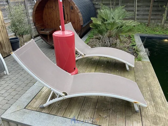 4 metalen terrasstoelen - afbeelding 1 van  8