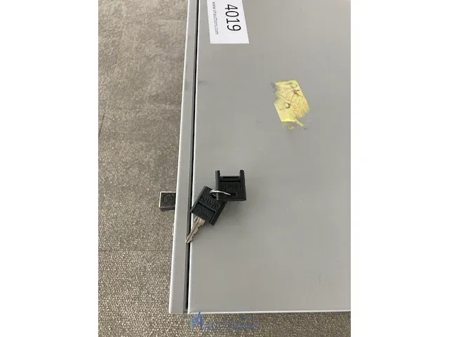 4 metalen verrijdbare ladekasten - afbeelding 4 van  4