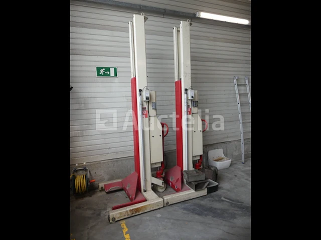 4 mobiele hefkolommen 5500 kg stertil koni st-1055 - afbeelding 9 van  20