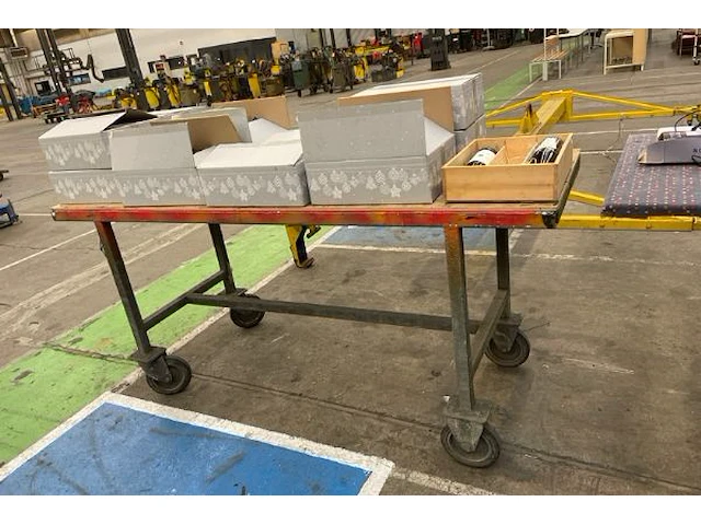 4 mobiele werktafels - afbeelding 5 van  5