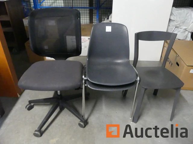 4 niet-overeenkomende stoelen - afbeelding 6 van  7