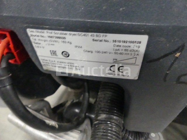 4 nilfisk reinigingsmachines - afbeelding 3 van  9