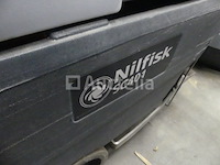 4 nilfisk reinigingsmachines - afbeelding 4 van  9