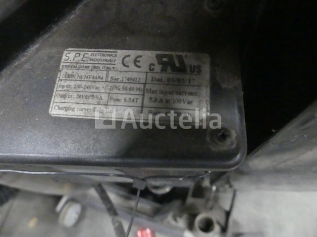 4 nilfisk reinigingsmachines - afbeelding 5 van  9