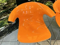 4 oranje design stoelen - afbeelding 3 van  8