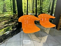 4 oranje design stoelen - afbeelding 4 van  8
