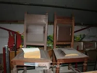 4 oude raadzaalstoelen - afbeelding 2 van  4
