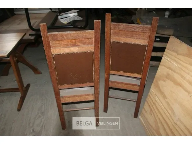 4 oude raadzaalstoelen - afbeelding 4 van  4