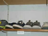 4 paar schoenen maat 39 dockers, adidas, puma - afbeelding 2 van  3