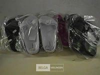 4 paar teenslippers mt 41-43 - afbeelding 1 van  3